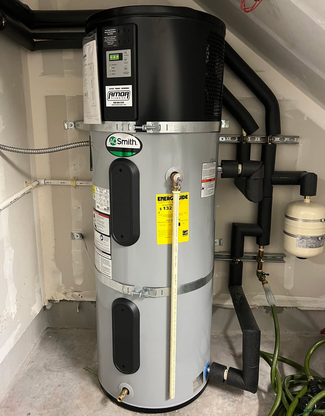 AO Smith heat pump water heater product showcase